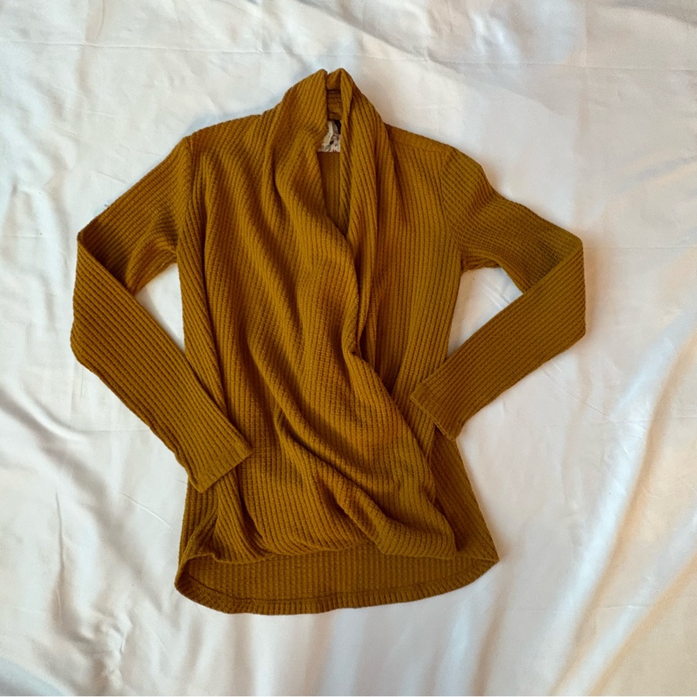 Akemi + Kin by Anthropologie | Women's Mustard Sweater Sz XS
